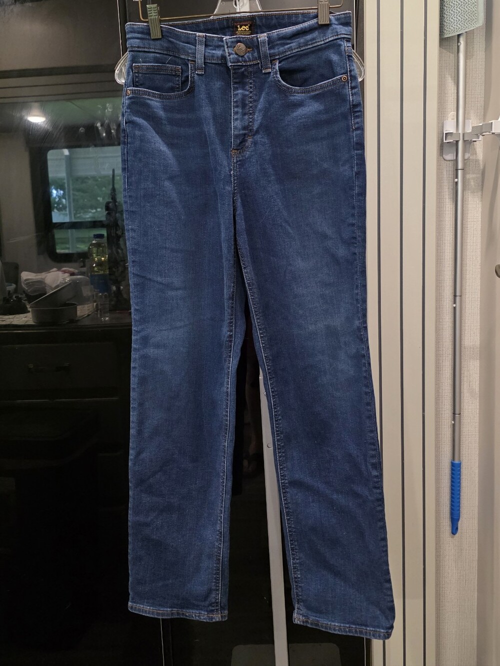 Lee Women's Straight Leg Jeans in Medium Blue Denim